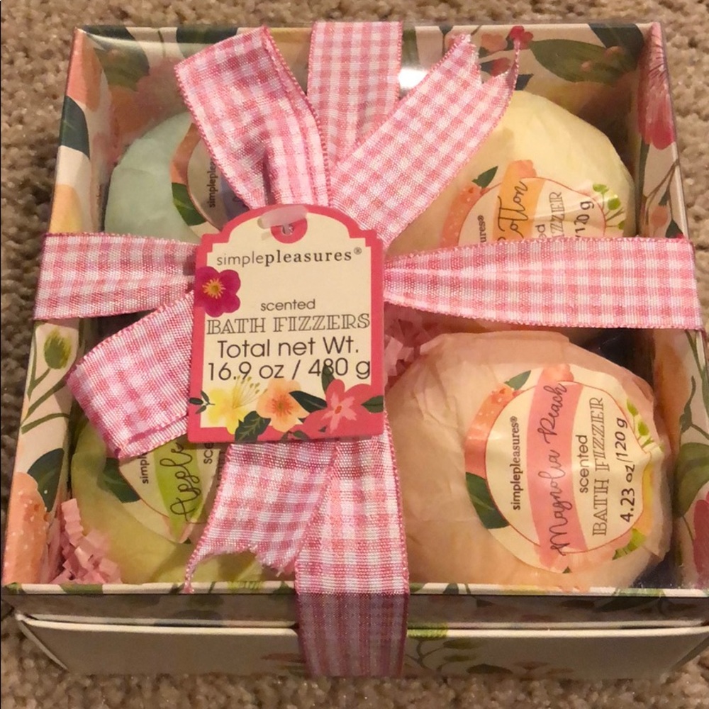 BATH BOMBS